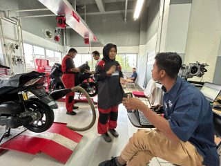Yamaha Jambi Gelar Uji Kompetensi Keahlian, Siapkan Siswa Kelas Khusus SMKN 6 Tebo