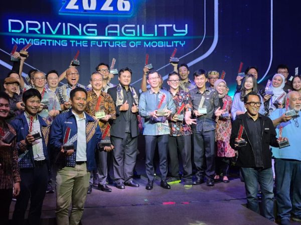 Dari Skutik Hingga Sport, Yamaha Sapu Bersih 7 Penghargaan di Event Otomotif Award 2026