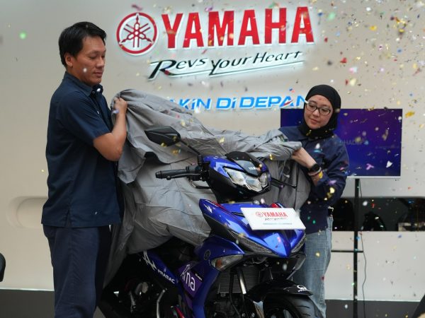 Yamaha Launching MX King 150 Prima Pramac Livery