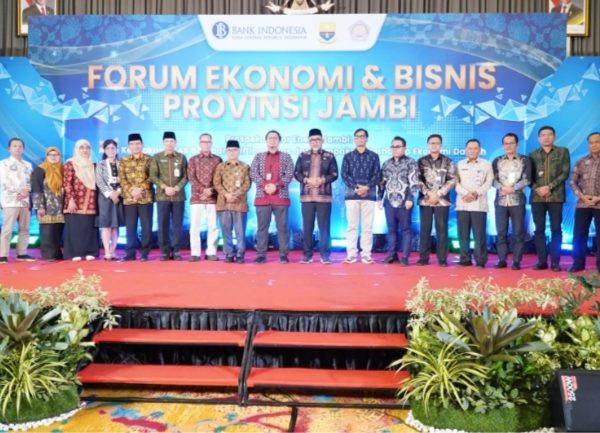 Hadiri Forum Ekonomi Bisnis, Sekda Sudirman Tekankan Tata Kelola Migas dengan Memperhatikan Aspek Lingkungan