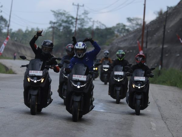 YAMAHA NMAX TURBO, Evolusi Skutik Premium Yamaha untuk Mobilitas Warga Jambi